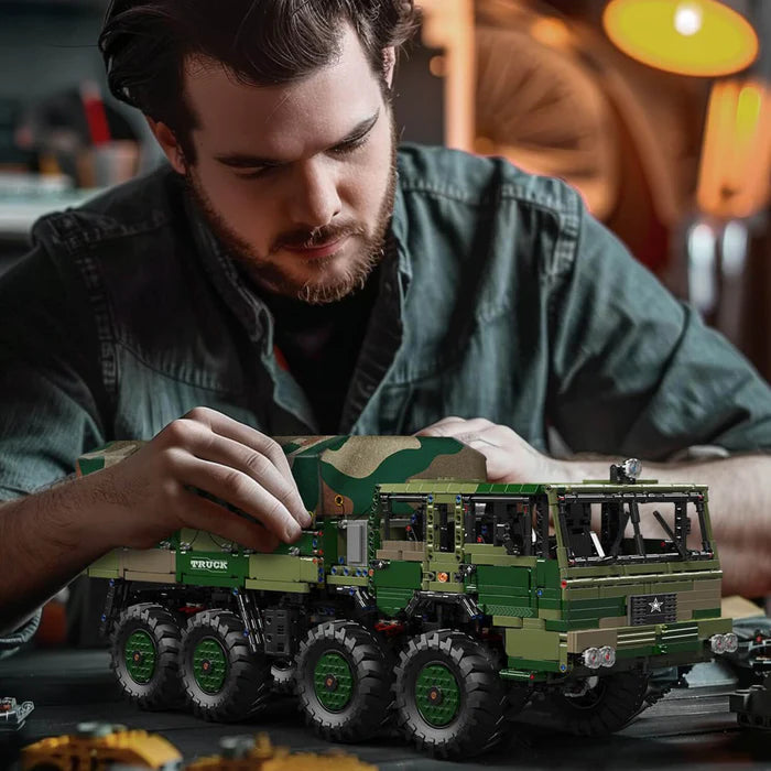 Camion Militaire 813 KOLOS Télécommandé 4732 pièces