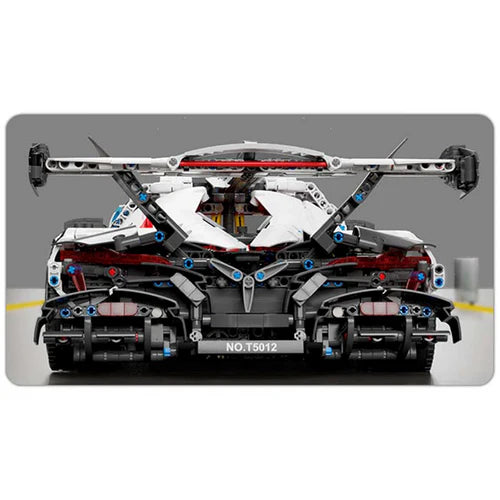 Hypercar Intense Emotion Édition Satin 3667 pièces